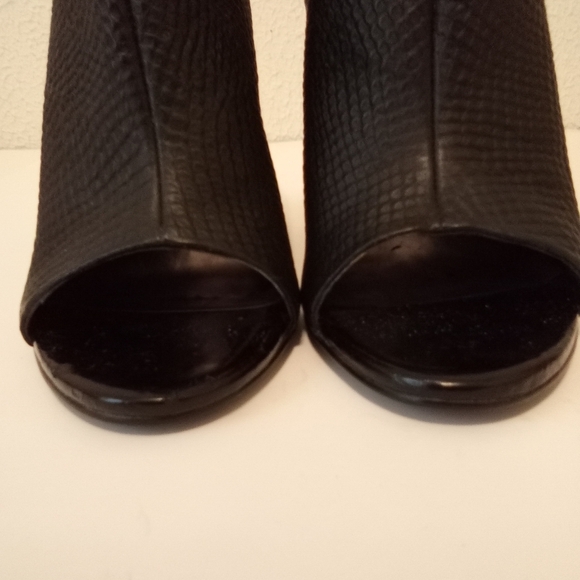 Carlos by Carlos Santana Black Leather Zip 4 1/2" Wedge Heels sz 8.5 M - Picture 6 of 13